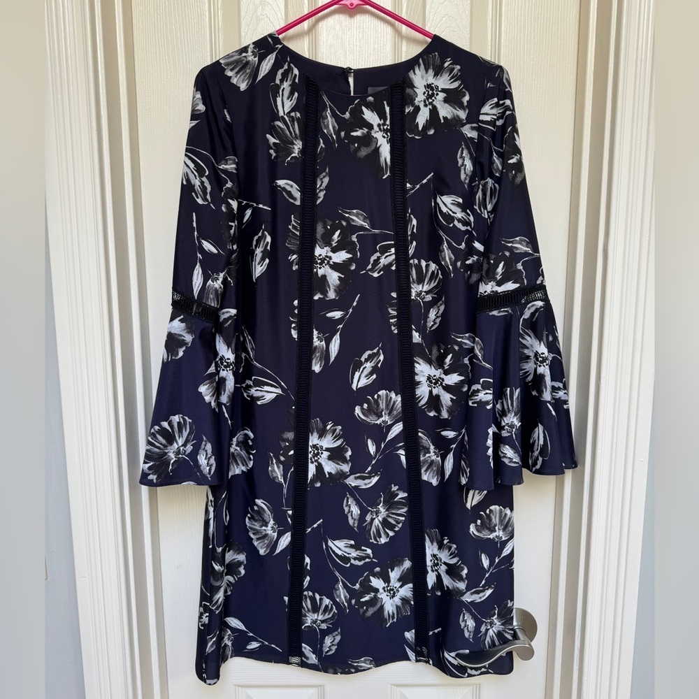 Vince Camuto long sleeve sheath dress